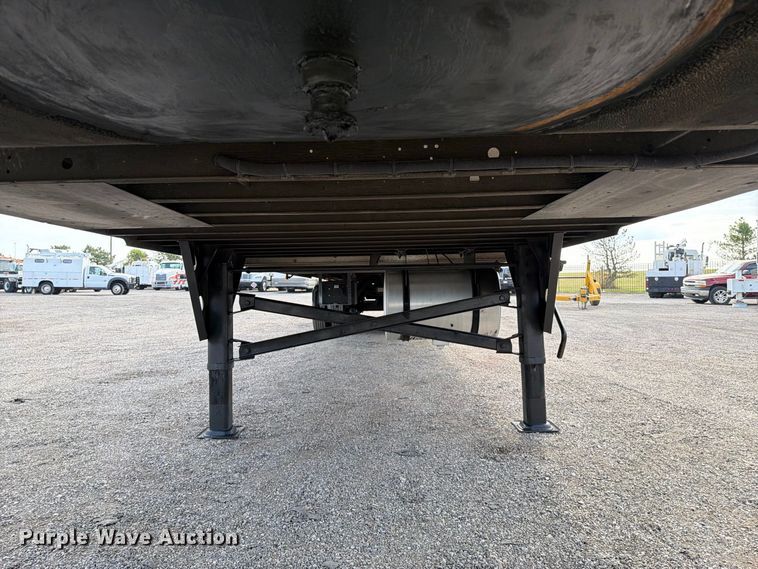 image for item FB5099 2021 Utility VS2RA refrigerated van trailer