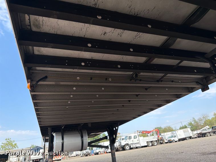 image for item FB5099 2021 Utility VS2RA refrigerated van trailer