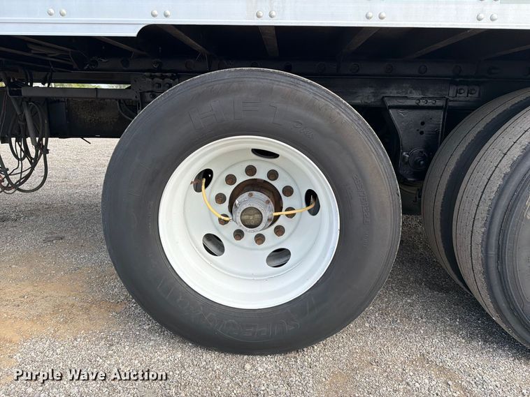 image for item FB5099 2021 Utility VS2RA refrigerated van trailer