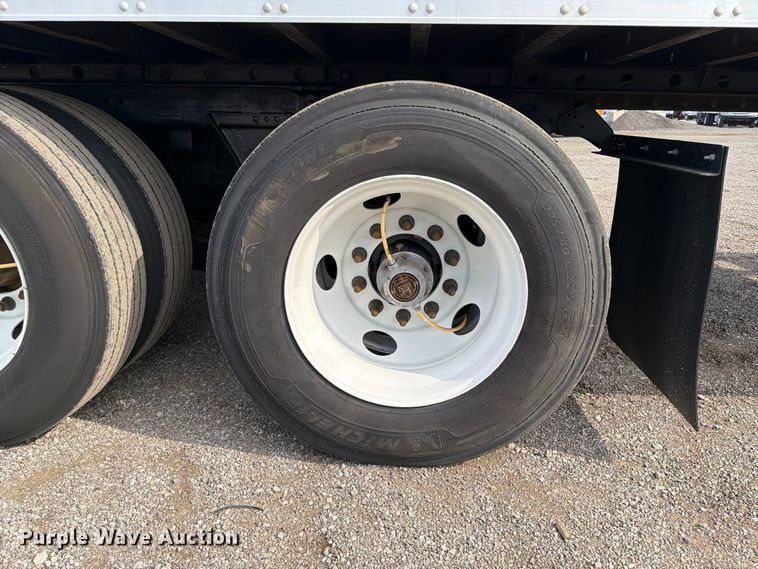 image for item FB5099 2021 Utility VS2RA refrigerated van trailer