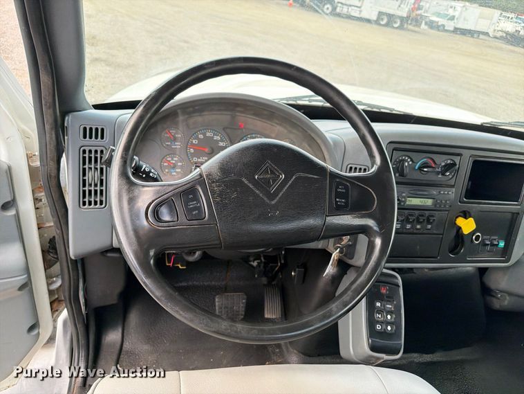 image for item FB5104 2006 International WorkStar 7300 flatbed truck