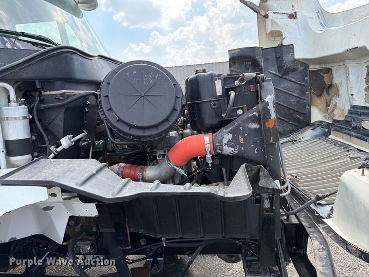 image for item FB5104 2006 International WorkStar 7300 flatbed truck