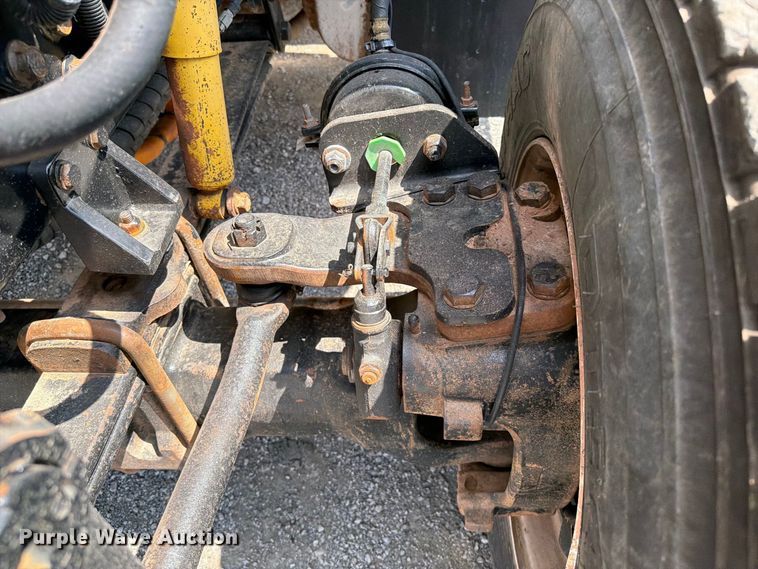 image for item FB5104 2006 International WorkStar 7300 flatbed truck