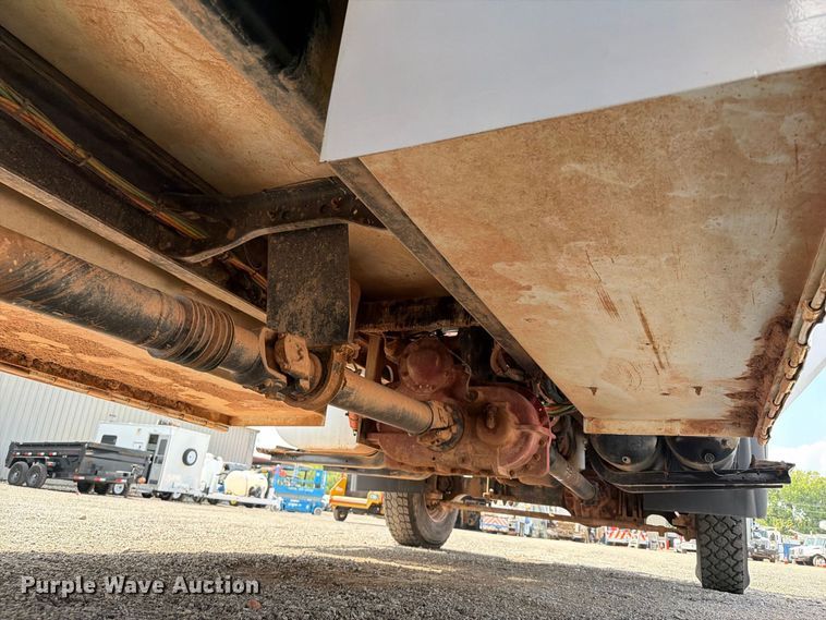 image for item FB5104 2006 International WorkStar 7300 flatbed truck