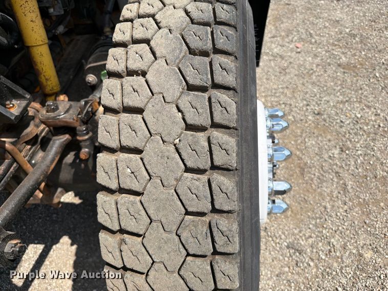 image for item FB5104 2006 International WorkStar 7300 flatbed truck