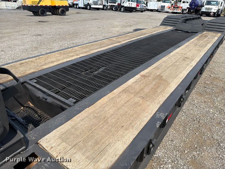 image for item FB5105 2011 Kaufman lowboy equipment trailer