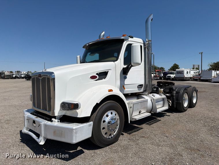 image for item FB5116 2015 Peterbilt 567 semi truck
