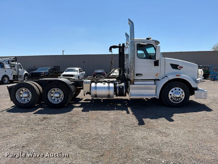 image for item FB5116 2015 Peterbilt 567 semi truck