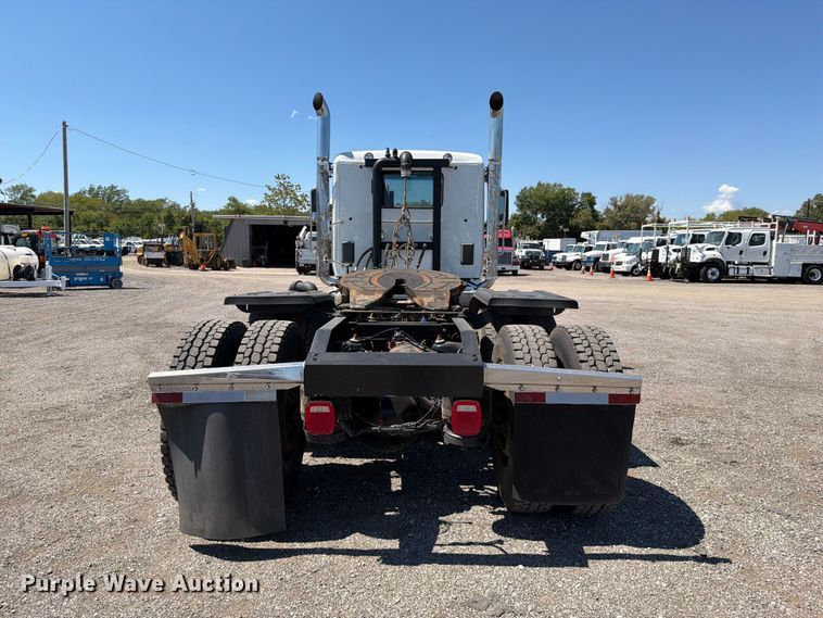 image for item FB5116 2015 Peterbilt 567 semi truck