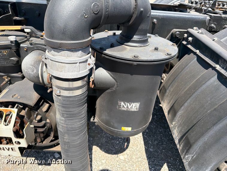 image for item FB5116 2015 Peterbilt 567 semi truck