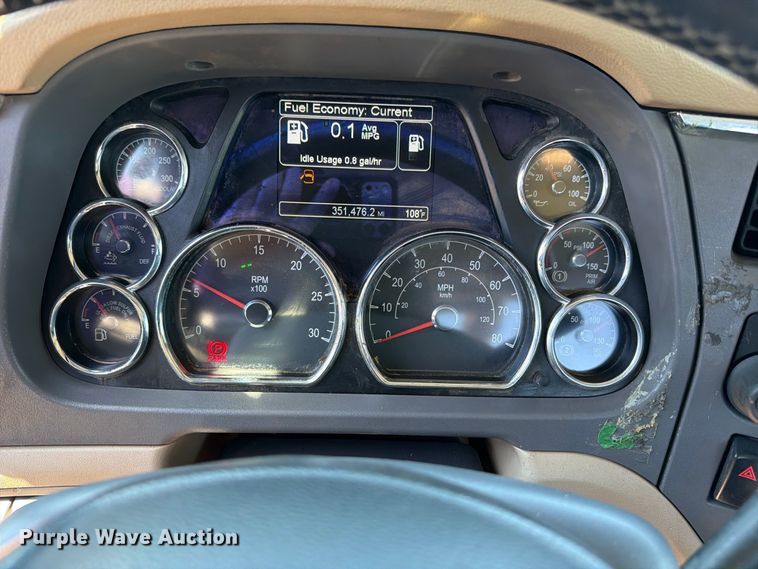 image for item FB5116 2015 Peterbilt 567 semi truck