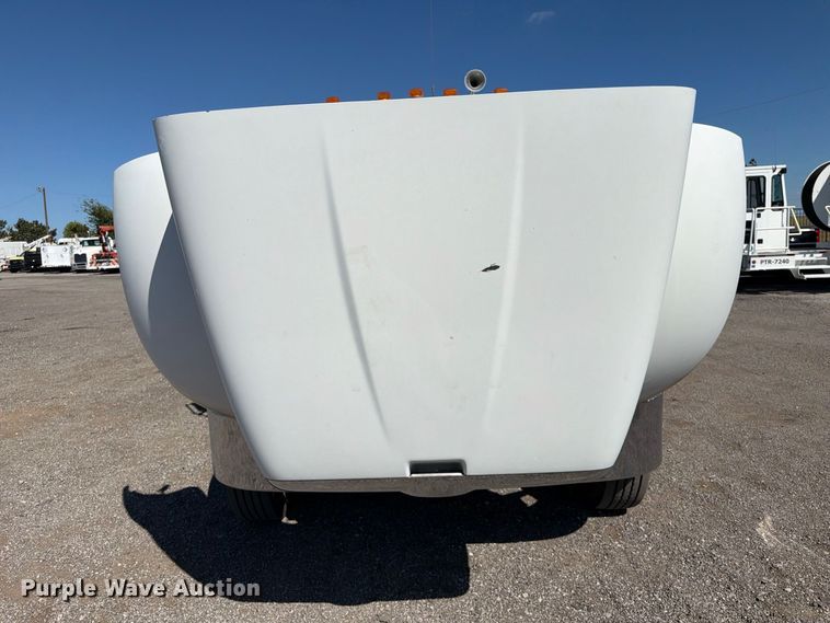 image for item FB5125 2011 Peterbilt 337 flatbed truck