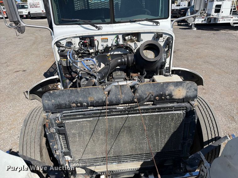 image for item FB5125 2011 Peterbilt 337 flatbed truck
