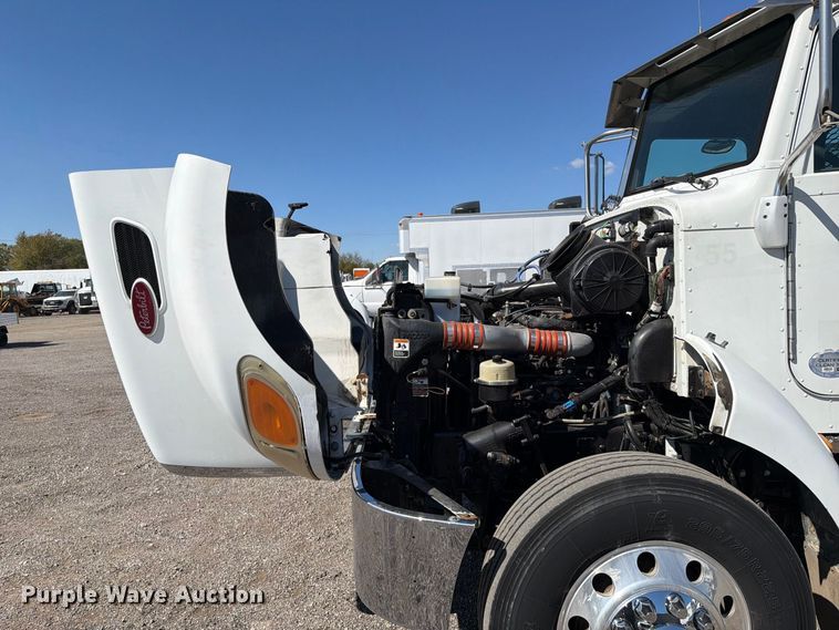 image for item FB5125 2011 Peterbilt 337 flatbed truck