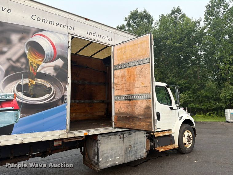 image for item FC3250 2012 Freightliner Business Class M2 box truck