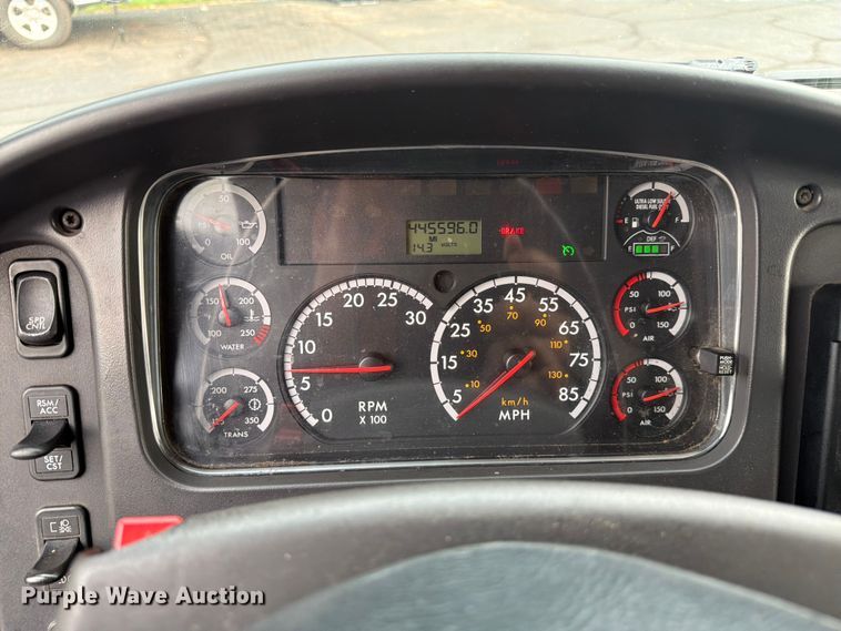 image for item FC3250 2012 Freightliner Business Class M2 box truck