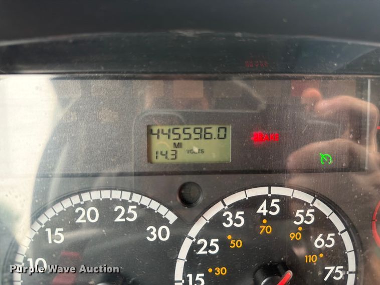 image for item FC3250 2012 Freightliner Business Class M2 box truck
