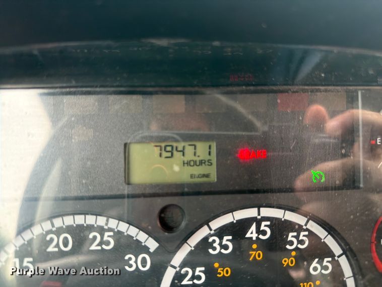 image for item FC3250 2012 Freightliner Business Class M2 box truck