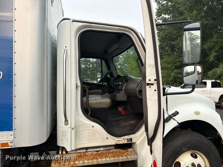 image for item FC3250 2012 Freightliner Business Class M2 box truck