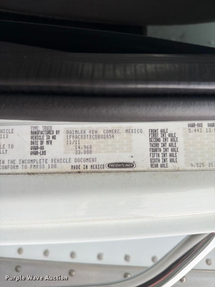 image for item FC3250 2012 Freightliner Business Class M2 box truck