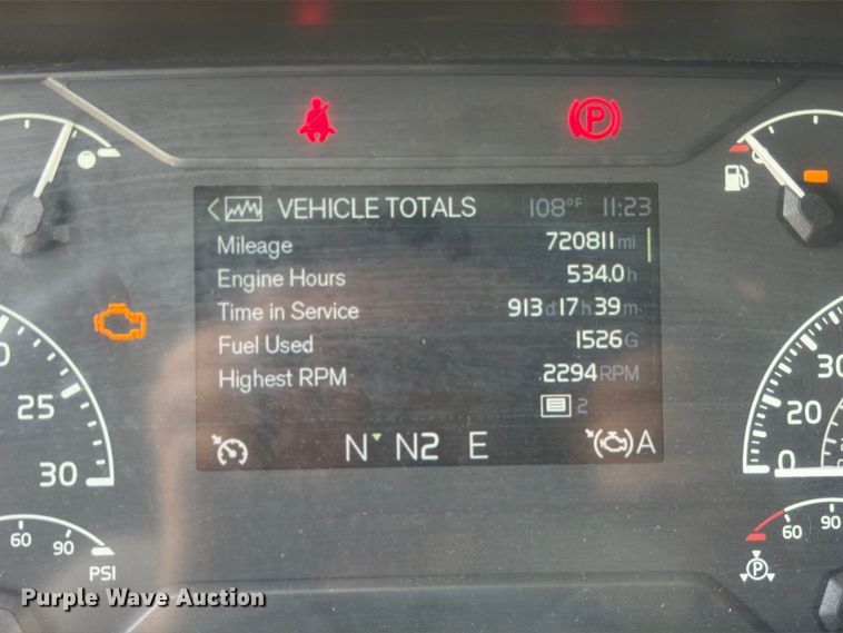 image for item FC3306 2019 Volvo VNR semi truck