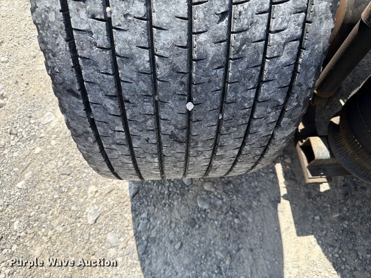 image for item FC3306 2019 Volvo VNR semi truck