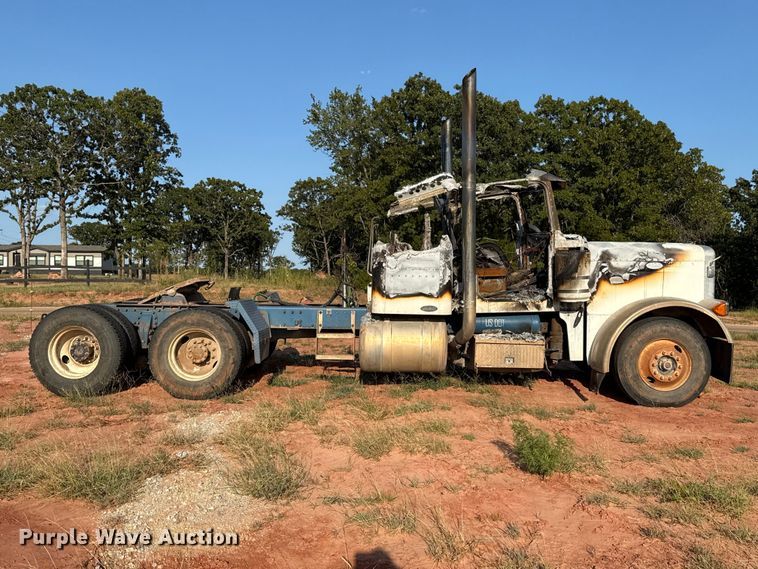 image for item FC4176 1998 Peterbilt 379 semi truck