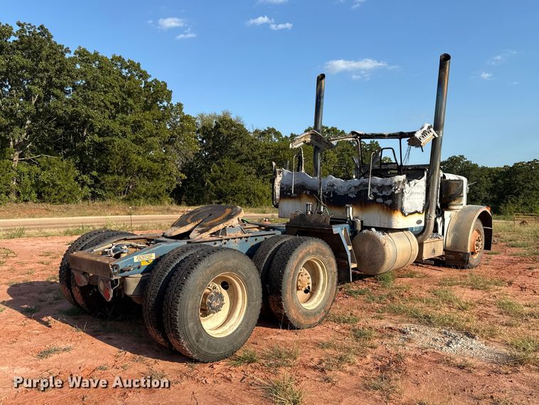image for item FC4176 1998 Peterbilt 379 semi truck