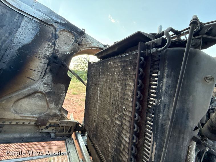 image for item FC4176 1998 Peterbilt 379 semi truck