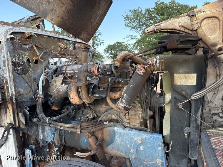 image for item FC4176 1998 Peterbilt 379 semi truck