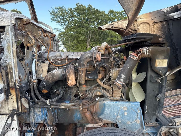 image for item FC4176 1998 Peterbilt 379 semi truck