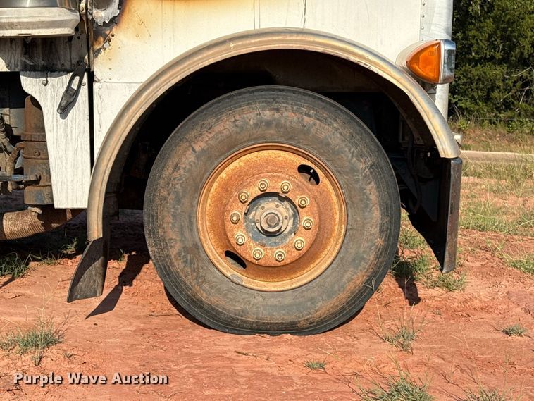 image for item FC4176 1998 Peterbilt 379 semi truck
