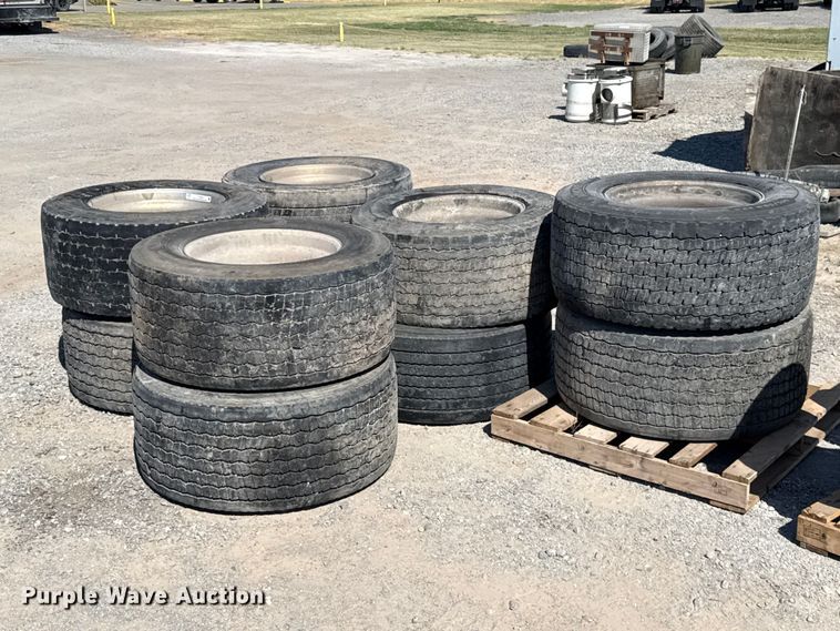 (10) Michelin 445/50R22.5 tires and wheels