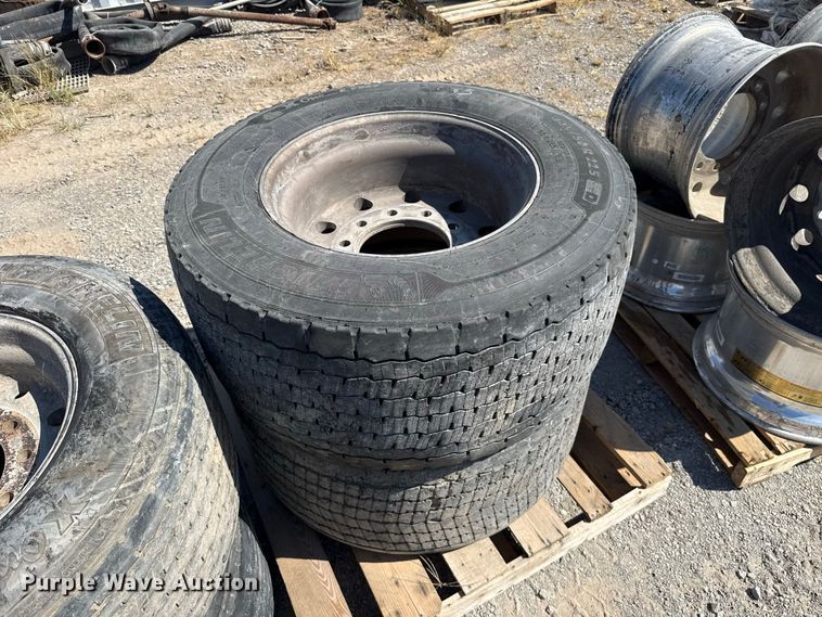 image for item FC4253 (10) Michelin 445/50R22.5 tires and wheels