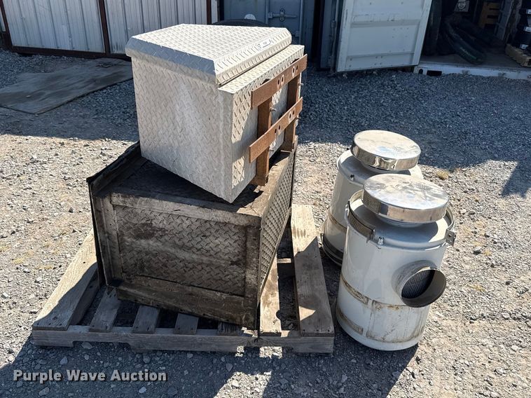 image for item FC4254 Truck parts