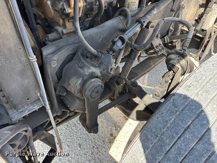 image for item FG0598 2003 Peterbilt 379 semi truck