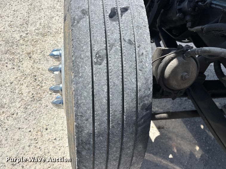 image for item FG0598 2003 Peterbilt 379 semi truck