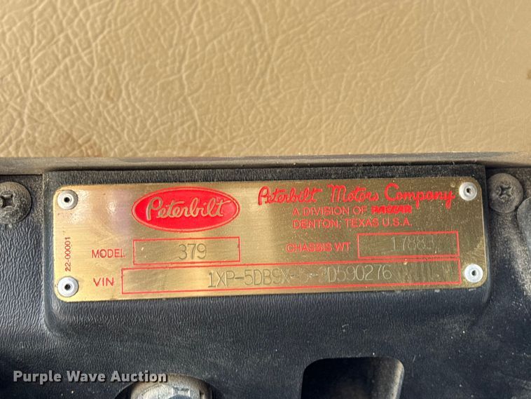 image for item FG0598 2003 Peterbilt 379 semi truck