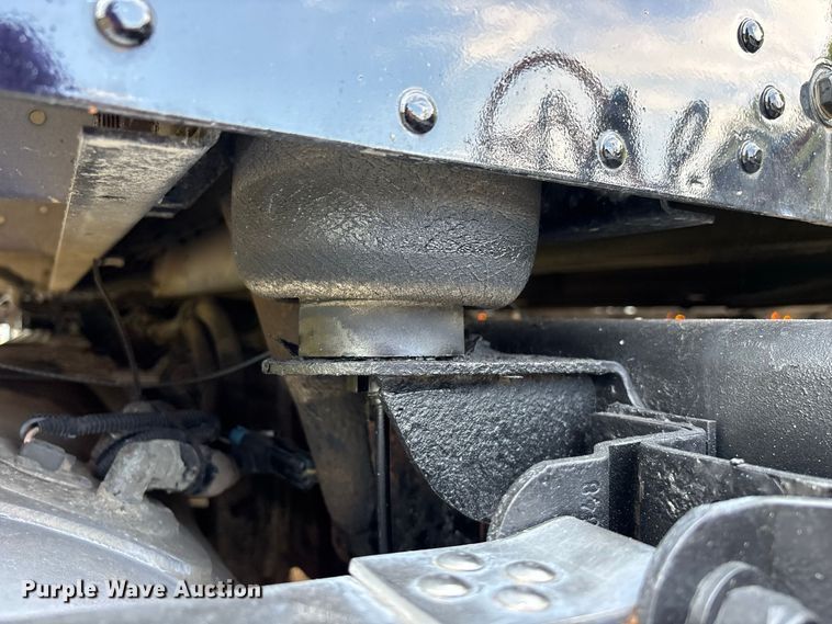 image for item FG0628 2000 Kenworth W900L semi truck
