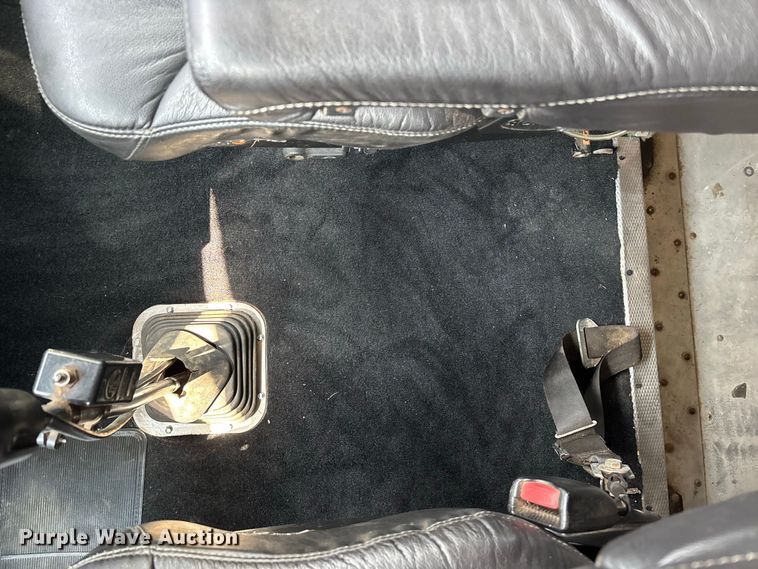 image for item FG0628 2000 Kenworth W900L semi truck