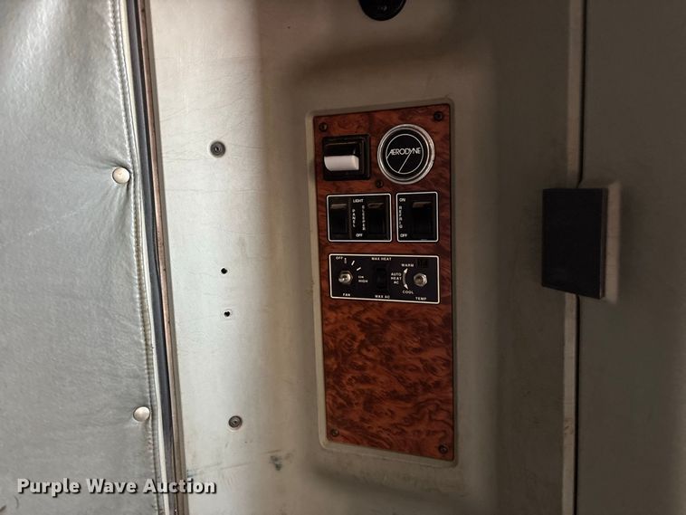 image for item FG0628 2000 Kenworth W900L semi truck