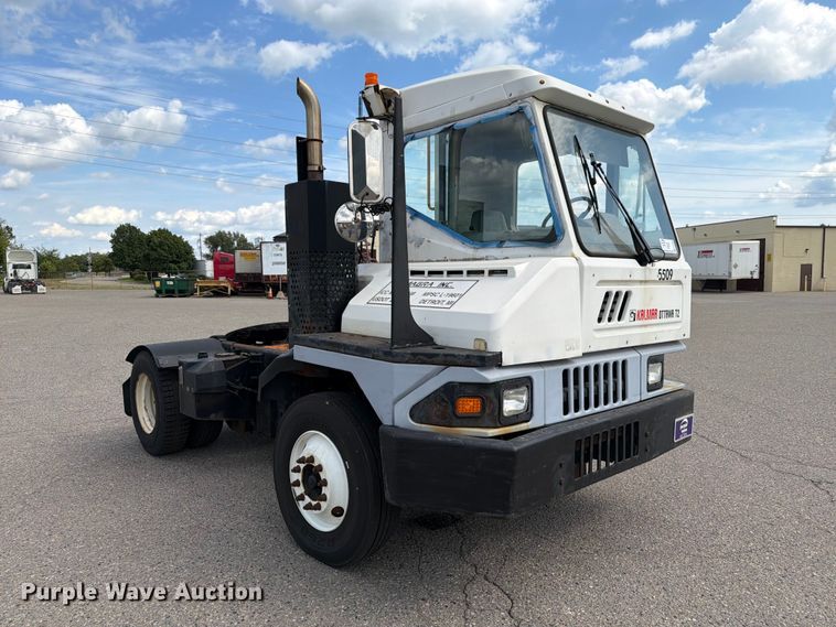 image for item FG3002 2015 Kalmar Ottawa T2 yard truck