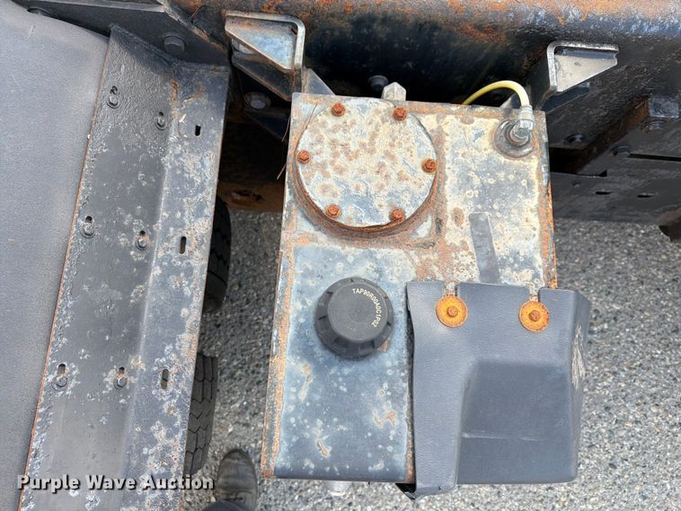image for item FG3002 2015 Kalmar Ottawa T2 yard truck
