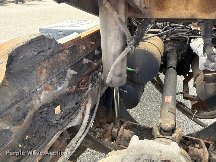 image for item FG3002 2015 Kalmar Ottawa T2 yard truck