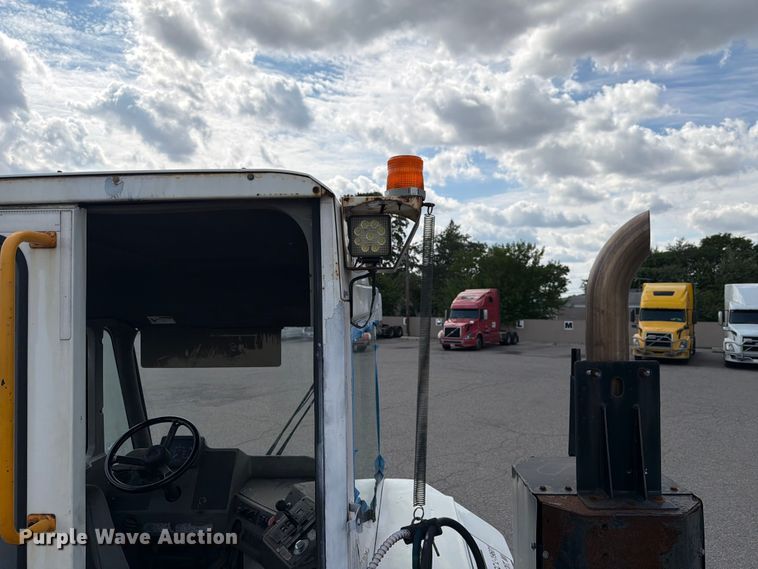 image for item FG3002 2015 Kalmar Ottawa T2 yard truck