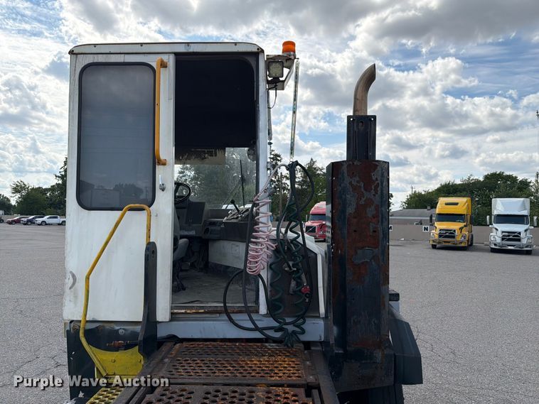 image for item FG3002 2015 Kalmar Ottawa T2 yard truck