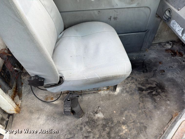 image for item FG3002 2015 Kalmar Ottawa T2 yard truck