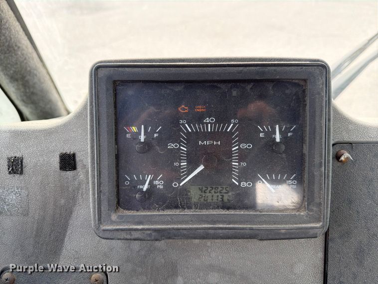image for item FG3002 2015 Kalmar Ottawa T2 yard truck