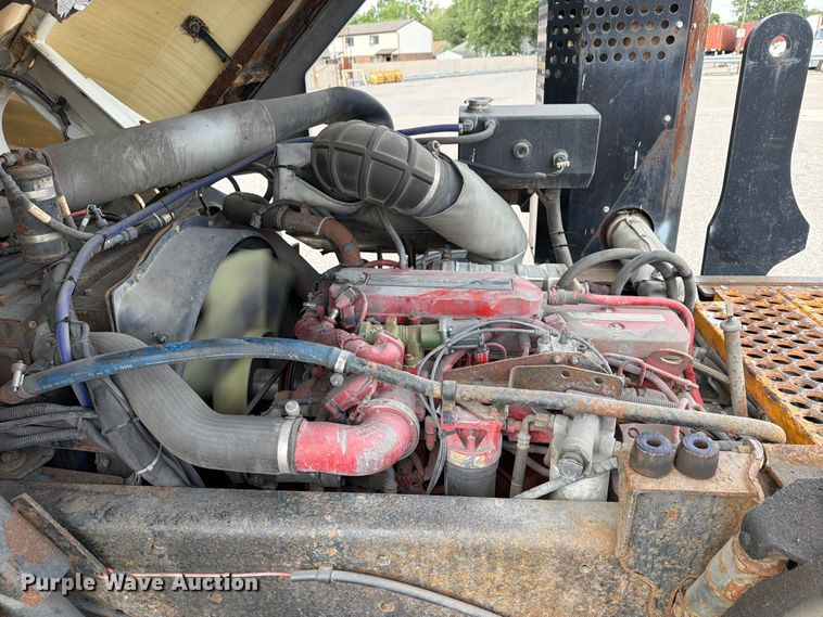image for item FG3002 2015 Kalmar Ottawa T2 yard truck