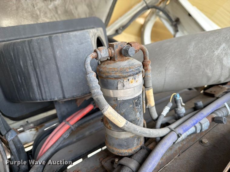image for item FG3002 2015 Kalmar Ottawa T2 yard truck
